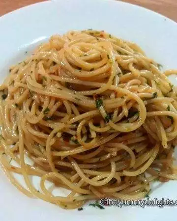 spaghetti aglio olio e peperoncino 1