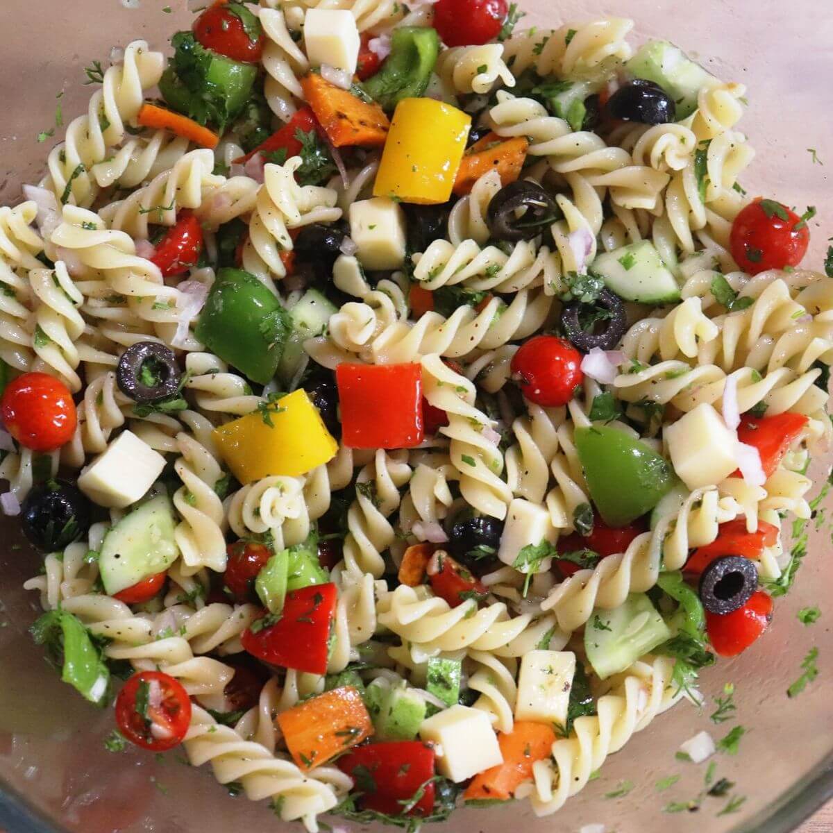 Easy cold pasta salad with Italian dressing | Italian pasta salad