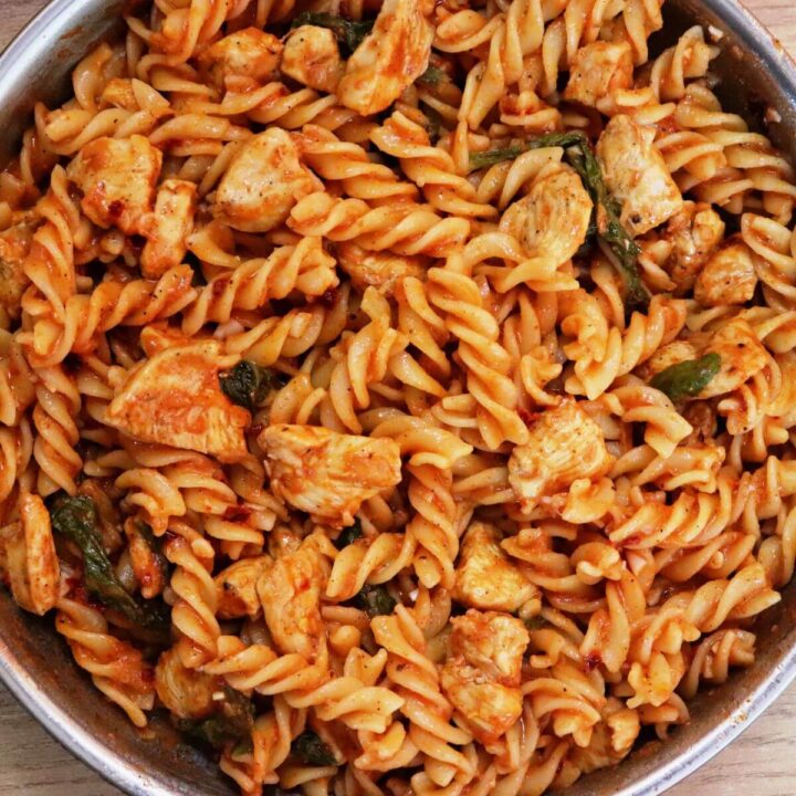 Tomato Spinach Chicken Pasta The Yummy Delights
