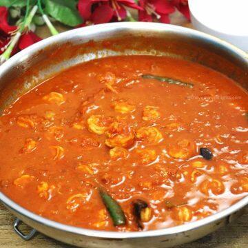 close-up of goan prawn ambot tik in a skillet.