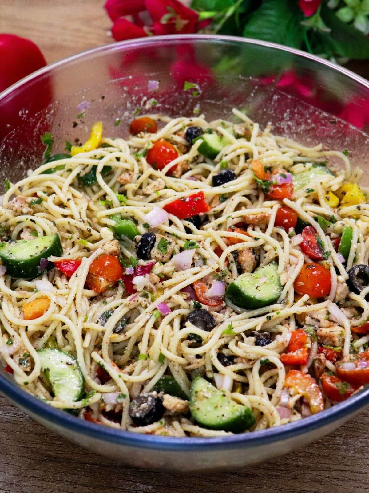 close-up of spaghetti salad with chicken.