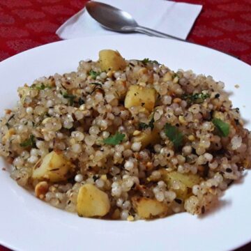close-up of maharashtrian sabudana khichdi served on a plate.