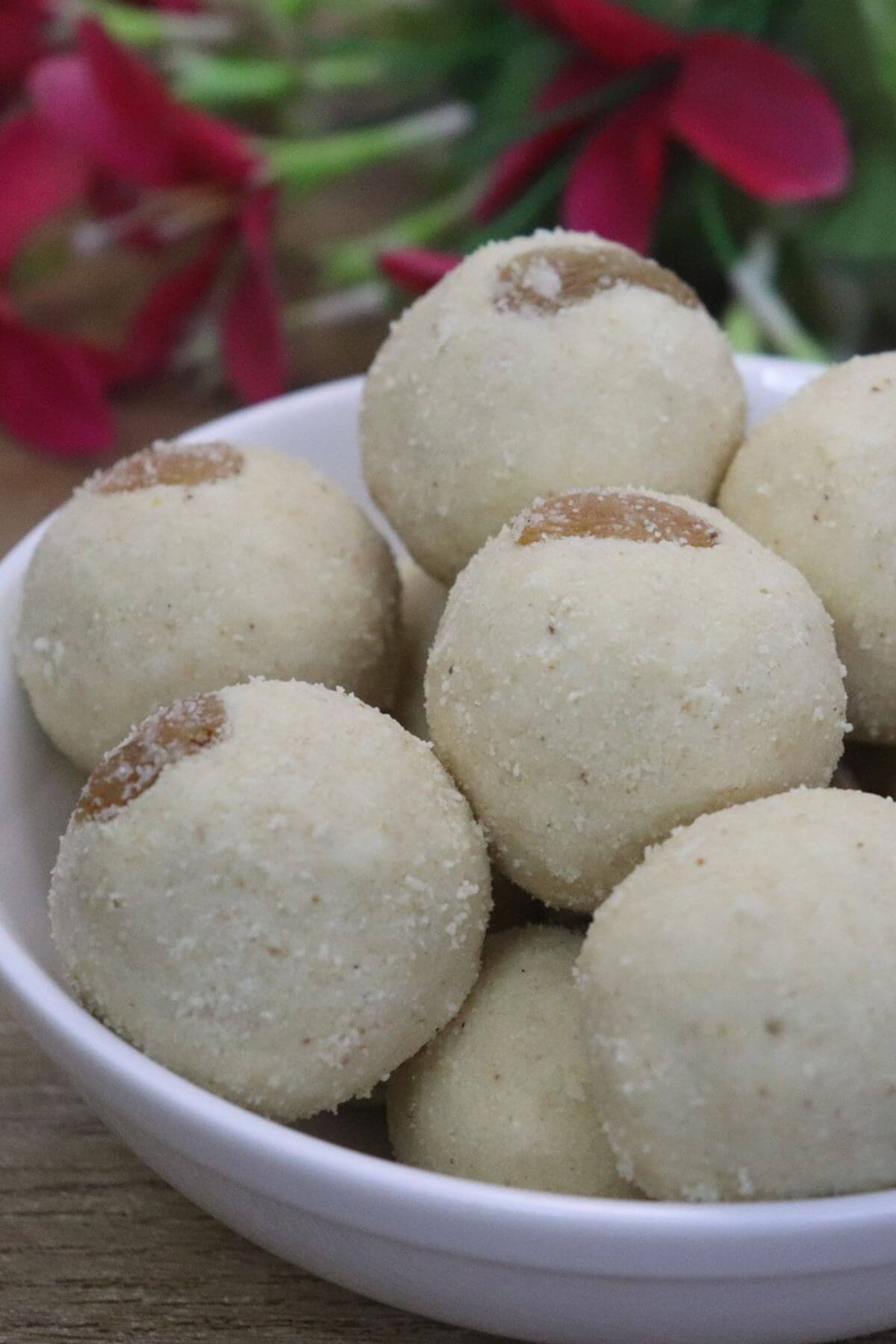 Traditional Maharashtrian Pakatale Rava Ladoo made with sugar syrup.