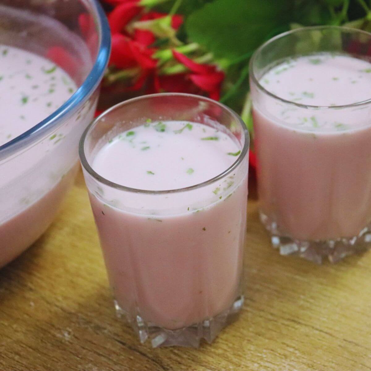 solkadhi served in two glasses.