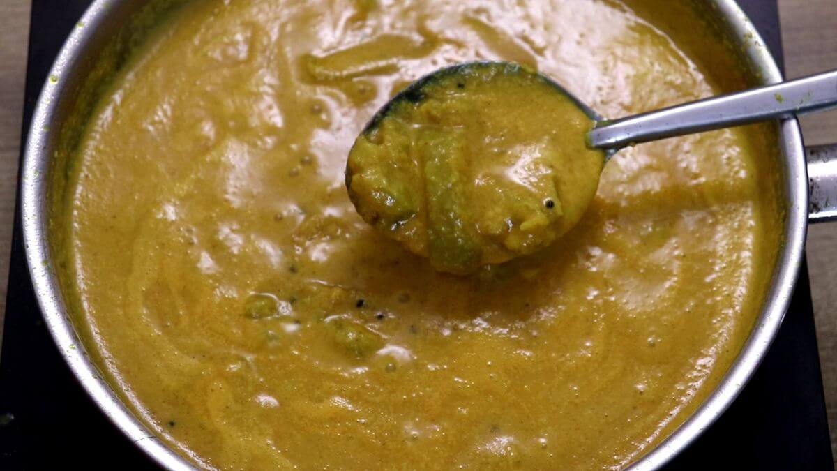 torachi uddamethi in a skillet.