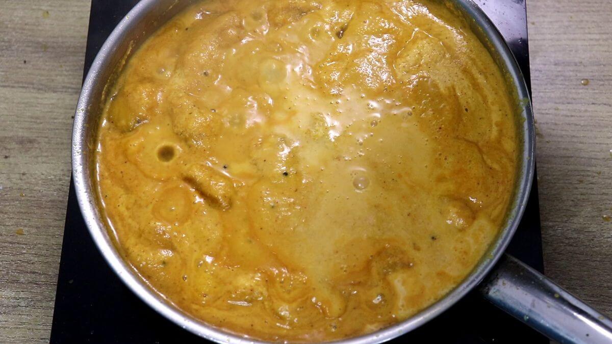 cooking mango sasav.